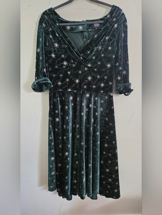 Unique Vintage Dresses & Skirts - Unique Vintage Delores Velvet Celestial Swing Dress Green Silver Stars XL 14